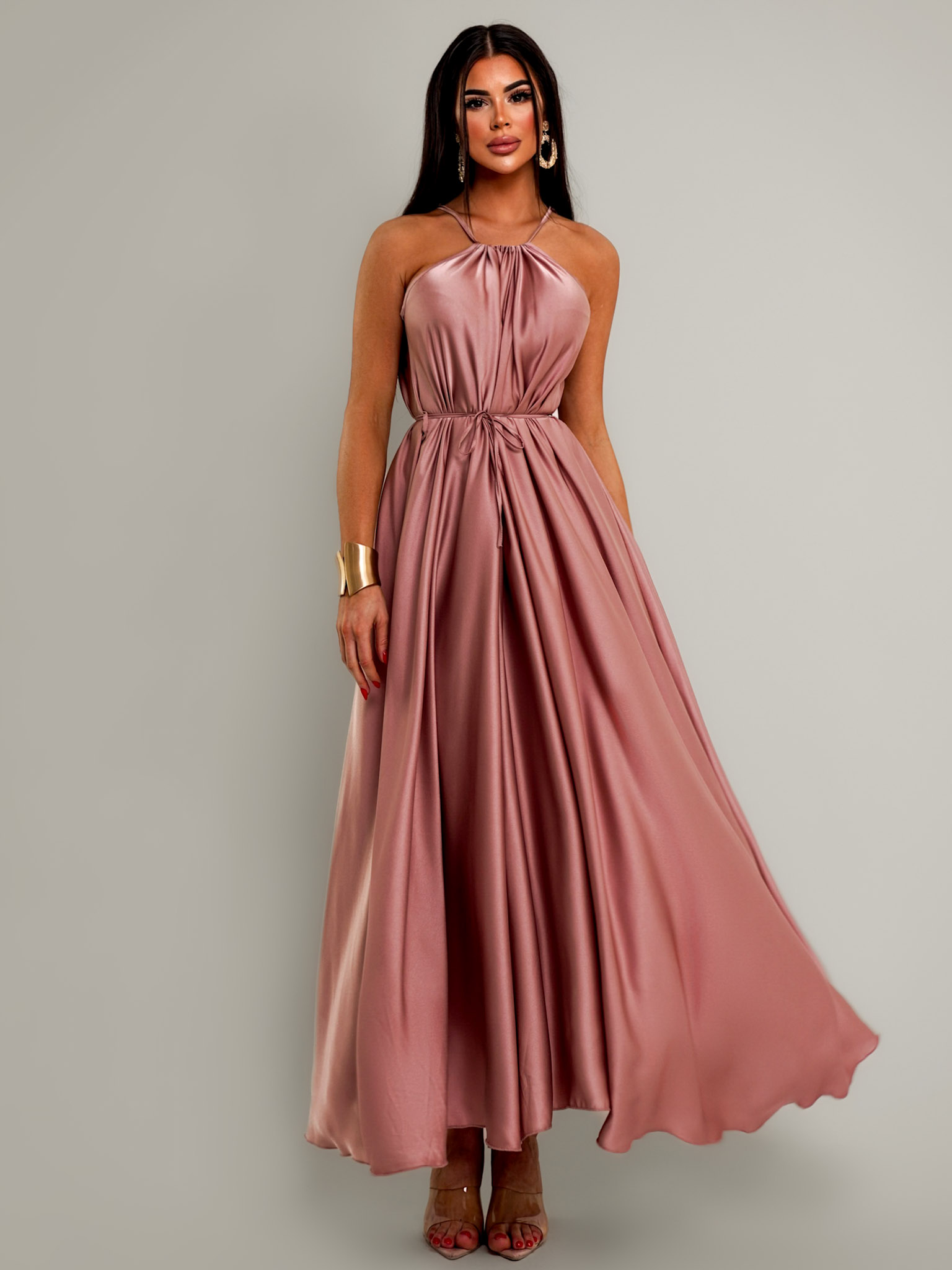 Levně Starorůžové dlouhé lesklé elegantní šaty MADES se zavazováním