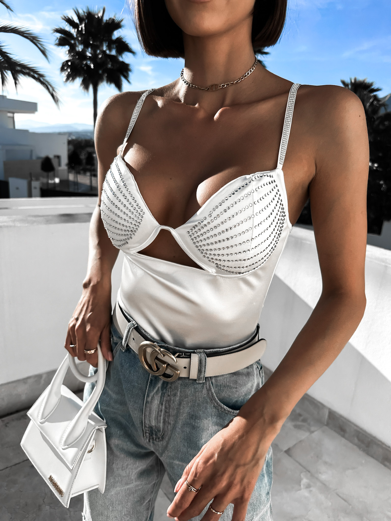 Bílé elegantní body MERILLENE s kamínky Velikost: M/L