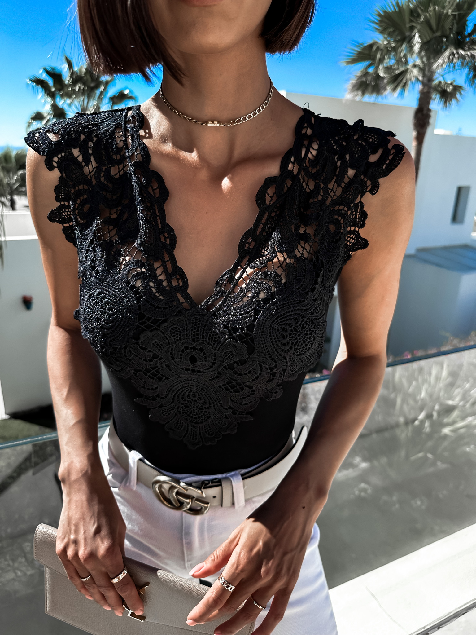 Černé elegantní body CONVERYNE s krajkou Velikost: M/L
