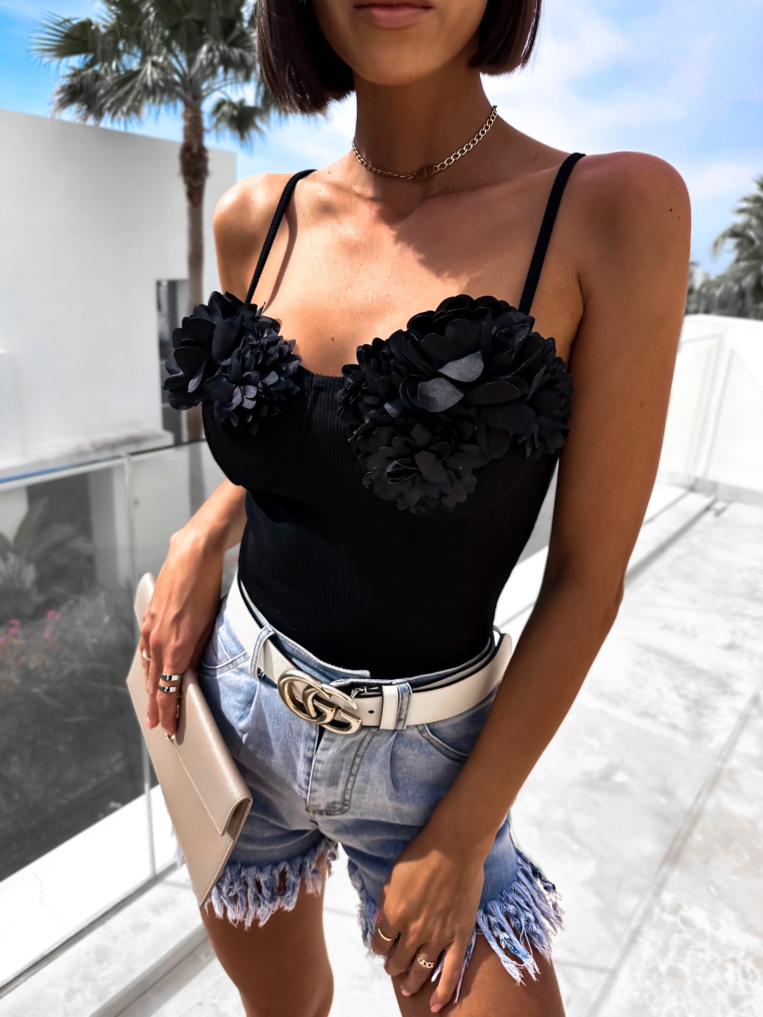 Černé žebrované body WONDERY s květy Velikost: S/M