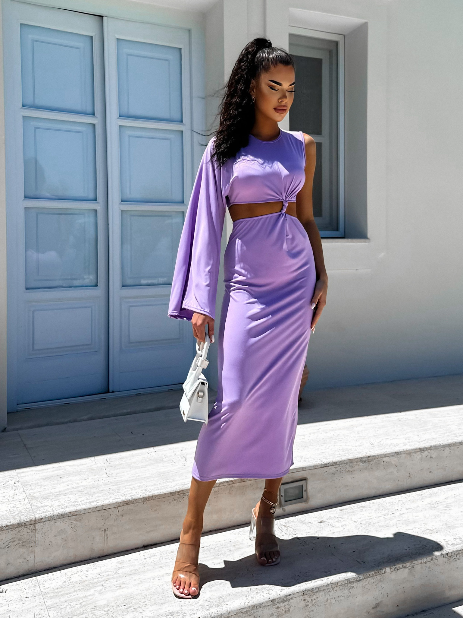 Světle fialové dlouhé elegantní šaty NONIENY s průstřihem Velikost: ONESIZE