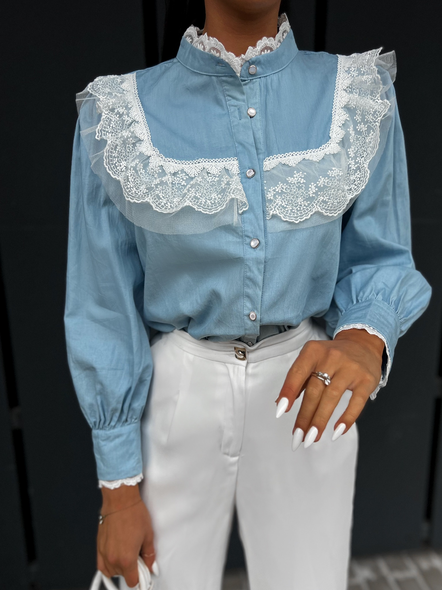 Modrá denim košile JOULEW s krajkou Velikost: M/L