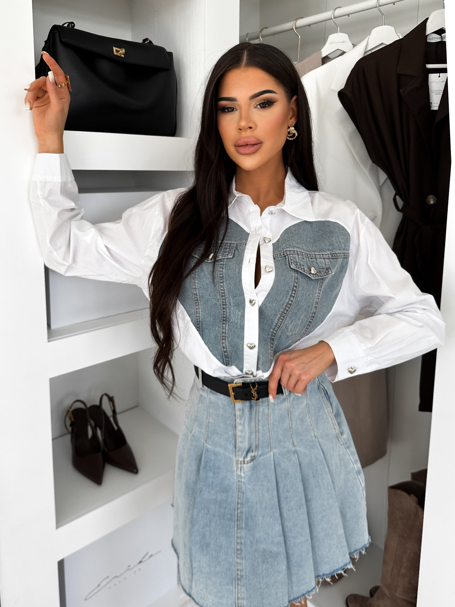 Levně Bílá oversized košile MILIA s denim aplikací