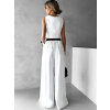 Bílý elegantní kalhotový kostým PETRUM