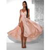 Světle růžové dlouhé lesklé šaty PERFECTLY s výstřihem