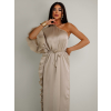 Béžové saténové šaty DORRY přes jedno rameno