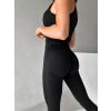 Černé sportovní tvarující legíny JUNITI s push-up efektem