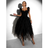 Černé společenské tylové šaty NUVELLE s peříčky