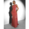 Lososové elegantní dlouhé šaty ELANESSE s vlečkou