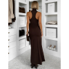 Tmavě hnědé přiléhavé dlouhé šaty DRYNA s rozparkem