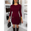 Vínové krátké šaty QULENZA s ozdobou