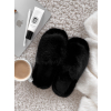 Černé huňaté pantofle PUFFY