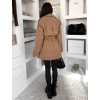 Světle hnědý elegantní kabát KELMORA s páskem