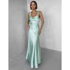 Světle zelené saténové dlouhé šaty MIREVE s odhalenými zády