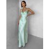 Světle zelené saténové dlouhé šaty MIREVE s odhalenými zády
