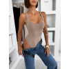 Hnědé elastické basic body ELYRO s výstřihem