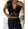Černý elegantní krajkovaný crop top TRAMMEL