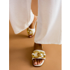Bílé pantofle COLBY  se zlatým detailem