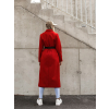 Červený delší kabát FEAT s asymetrickým páskem