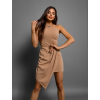 Světle hnědé elegantní šaty LYNX na jedno rameno