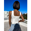 Bílý elegantní crop top LOTES