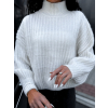 Bílý svetr IRIS s roláčkem