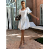 Bílé minimalistické krátké šaty MAHERI