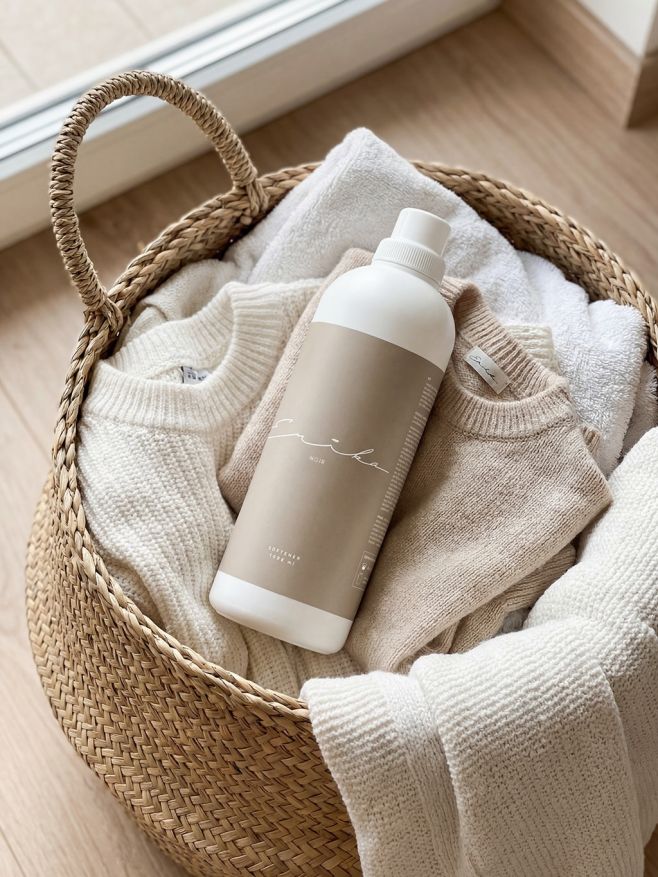 Luxusní aviváž s elegantní vůní dodává prádlu nádech noblesy, sebevědomí a vytříbeného stylu 🤍 Vysoce koncentrované...